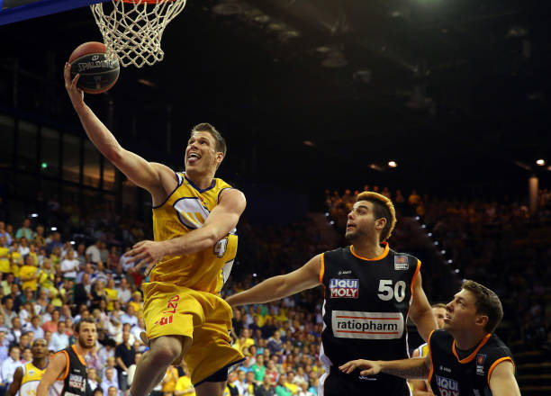 讨阿马杜的 讨阿马杜的